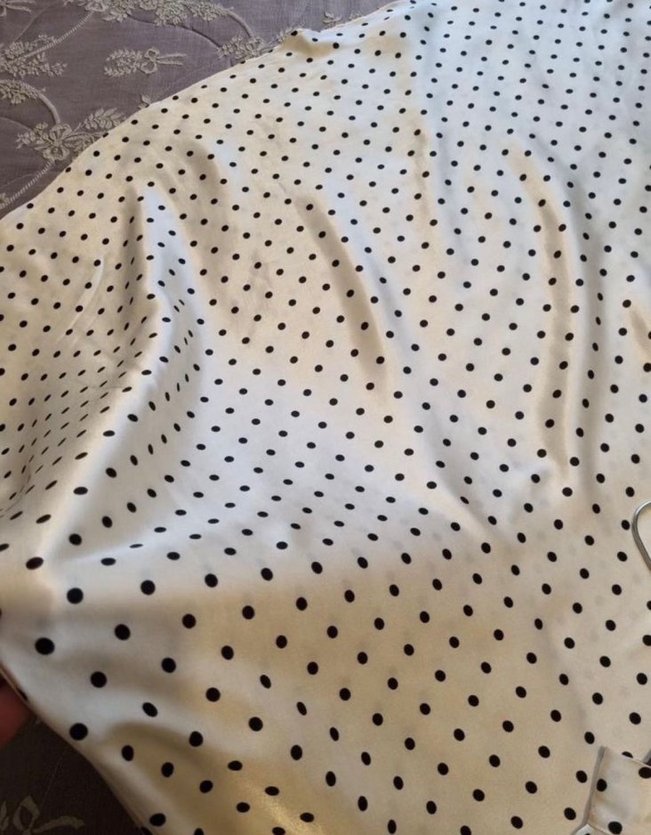 Beyaz Puantiyeli Uzun Yüksek Yakalı Elbise - Görsel 4