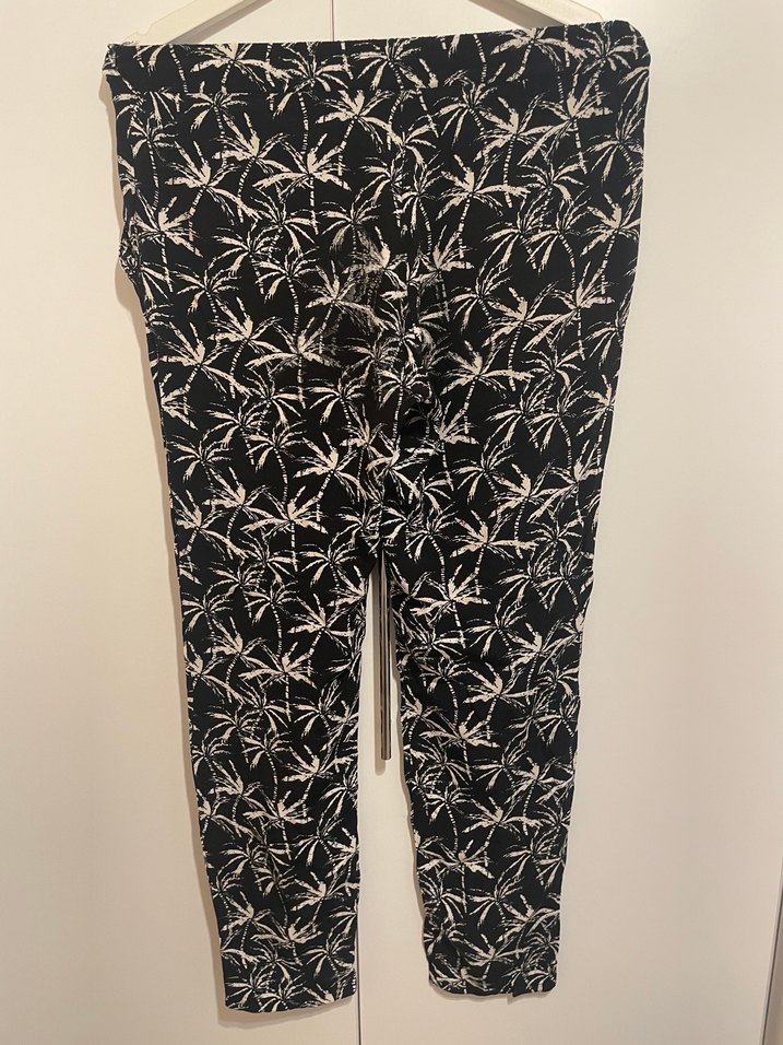 Siyah Baskılı Rahat Kesim Kadın Pantolon - Görsel 3