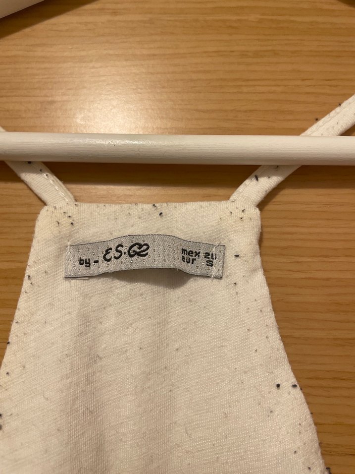 Kadın Beyaz Keten V Yakalı Askılı Atlet - Görsel 2