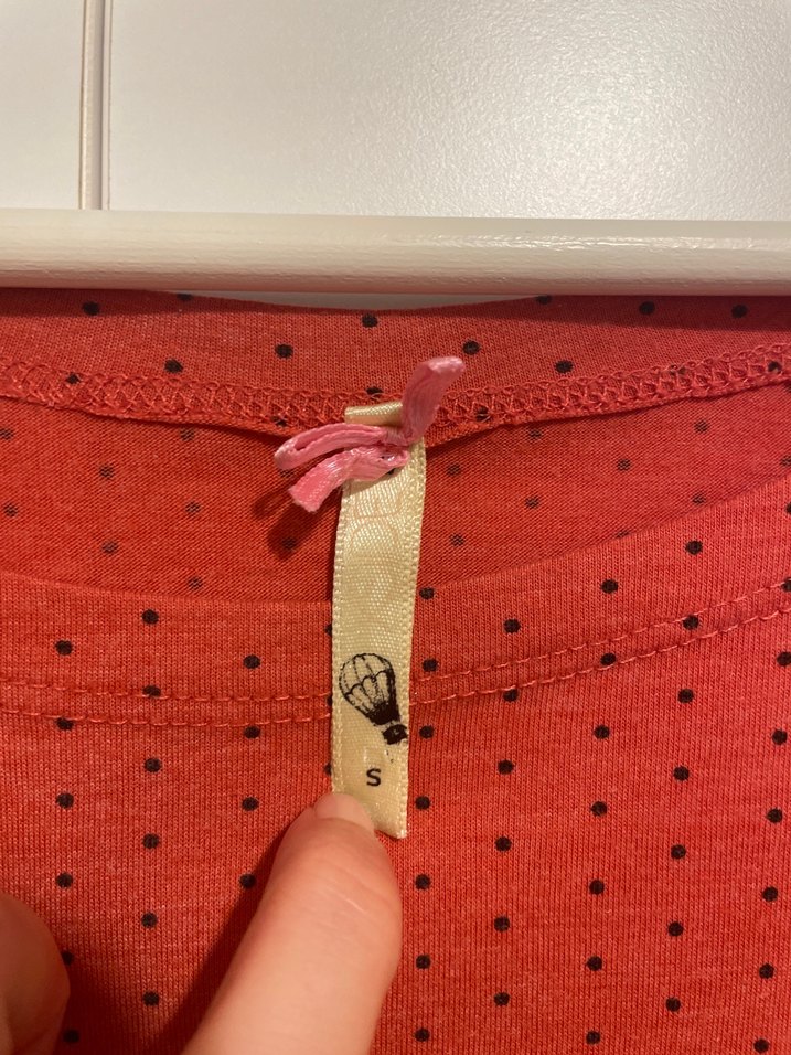 Kadın Kırmızı Pamuklu Mini Noktalı Tişört - Görsel 4