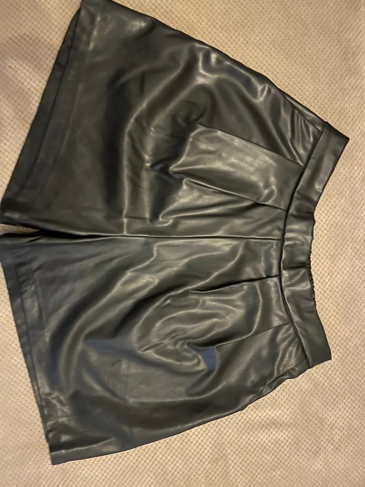 Siyah deri şort - Görsel 3