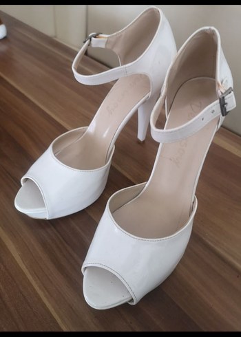 Diger Beyaz Kadın Stiletto Topuklu Abiye Ayakkabı
