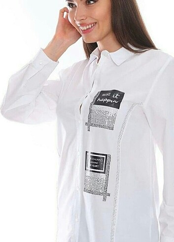 l Beden Etiketli gomlek s m l ve xl bedenleri mevcuttur