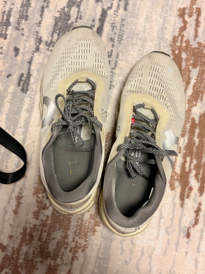 On Runnıng 3 4 Defa Giyilmiştir Ayağıma Küçük Geldiği İçin - Görsel 4