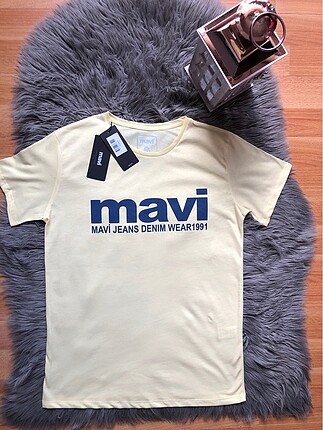 Mavi tshirt