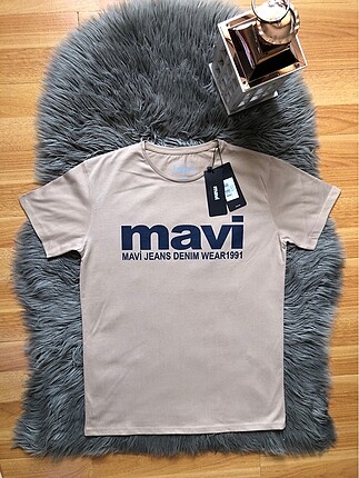 Mavi tshirt