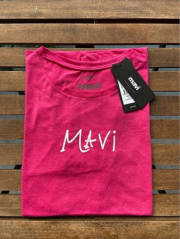 Mavi tshirt