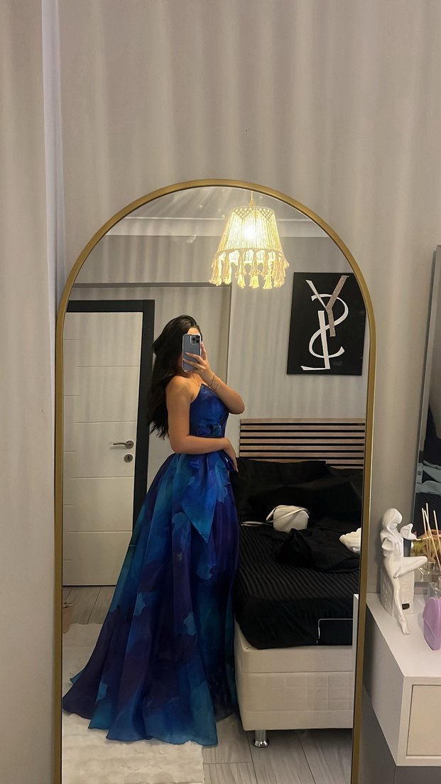 Parlak Mavi Drapeli Uzun Straplez Elbise - Görsel 4