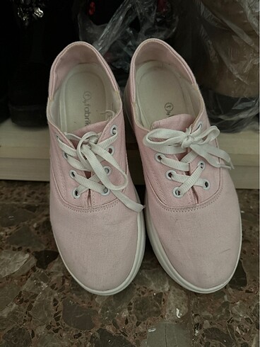 Fabrika marka sneaker