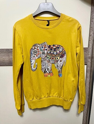 Sweatshirt