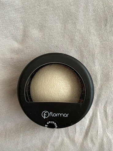 E01 Beige Flormar Far