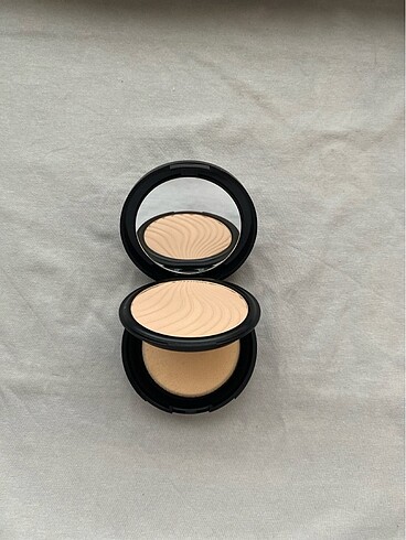 W06 Caramel Rose Flormar Pudra