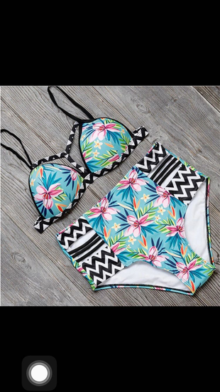 Renkli bikini 