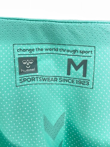 Hummel T-shirt %70 İndirimli. - Görsel 4