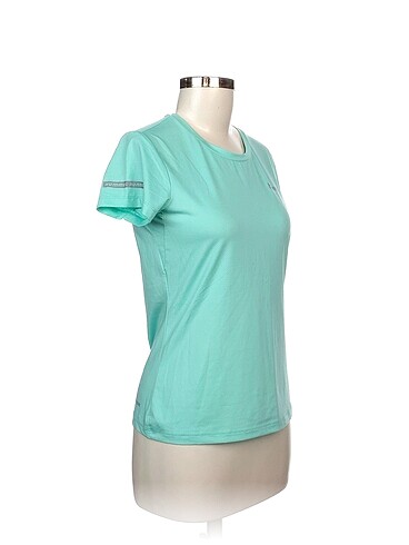 Hummel T-shirt %70 İndirimli. - Görsel 2