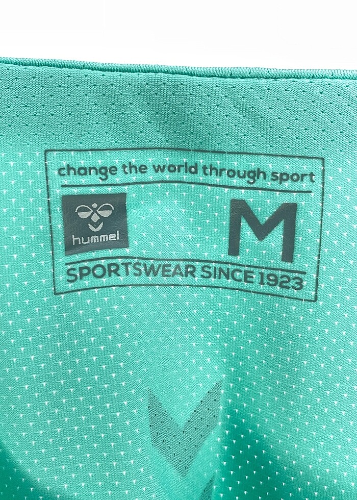 Hummel T-shirt %70 İndirimli. - Görsel 4