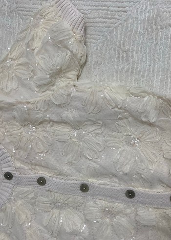 Standart Beden Beden Beyaz Nakışlı Kız Bolero