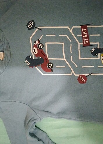 4 Yaş Beden Erkek çocuk sweatshirt 