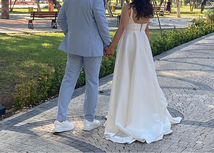 42 Beden beyaz Renk Loria Nikah Elbisesi