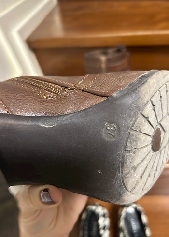 Kemer Detaylı Kahverengi Deri Kadın Dolgu Topuk Bot - Görsel 6