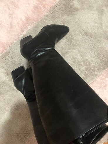 Siyah Uzun Topuklu Çizme