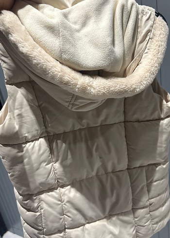 Bej Kürklü Kapüşonlu kız çocuk Yelek - Görsel 4