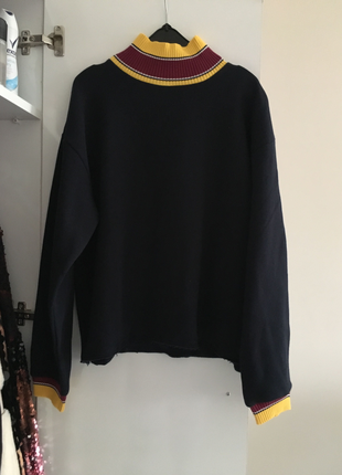 Zara sweatshirt