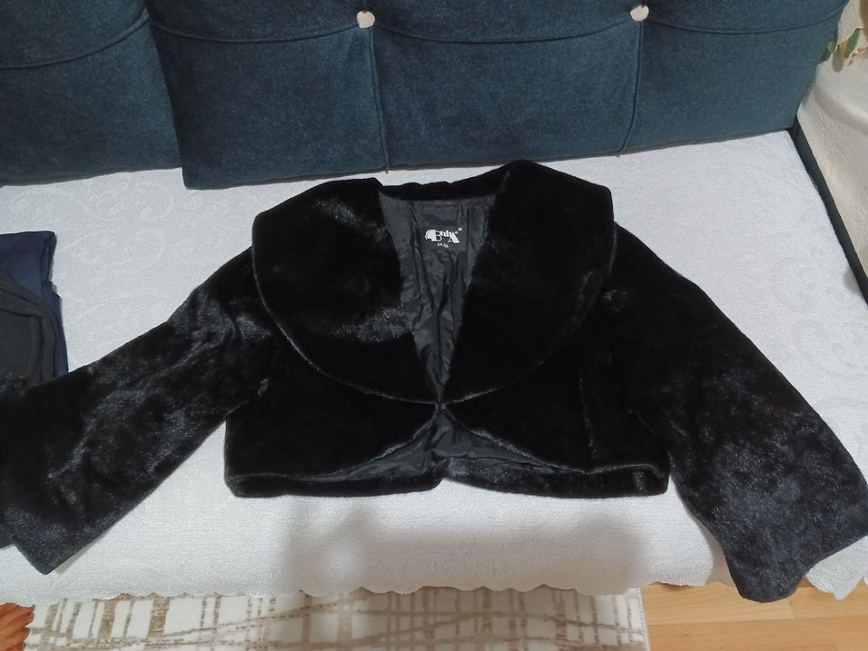 Kadın Siyah Kürk Detaylı Uzun Kollu Bluz - Görsel 3