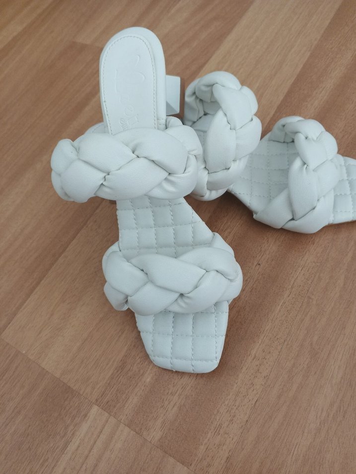 Beyaz Örgülü Topuklu Kadın Terlik - Görsel 2