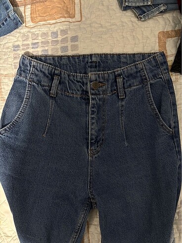 Mom Jean