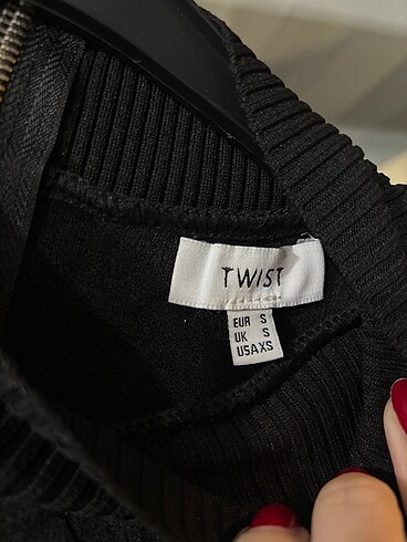 s Beden Twist Kısa Kollu Triko