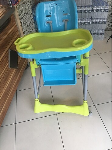 Çocuk yemek madası tekerlekli katlanır