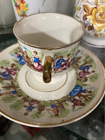  Beden çeşitli Renk Fragonard desenli kahve fincanları