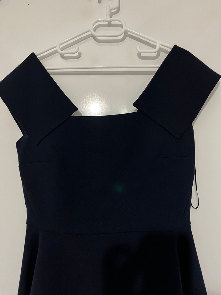 Siyah Kemer Detaylı V Yaka Kadın Bluz - Görsel 2