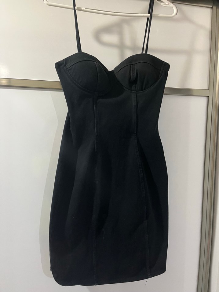 Siyah V Yaka İnce Askılı Midi Elbise - Görsel 4