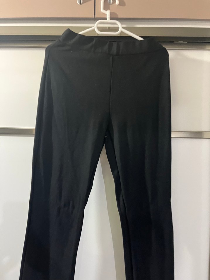 Siyah Kadın Dar Kesim Midi Kumaş Pantolon - Görsel 4