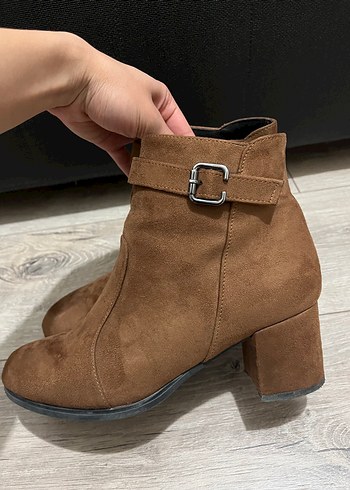Kahverengi Tokalı Süet Kadın Bot - Görsel 7