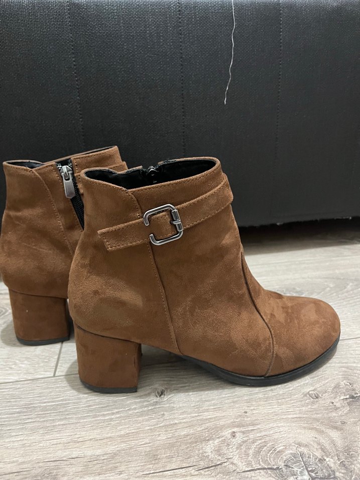 Kahverengi Tokalı Süet Kadın Bot - Görsel 2