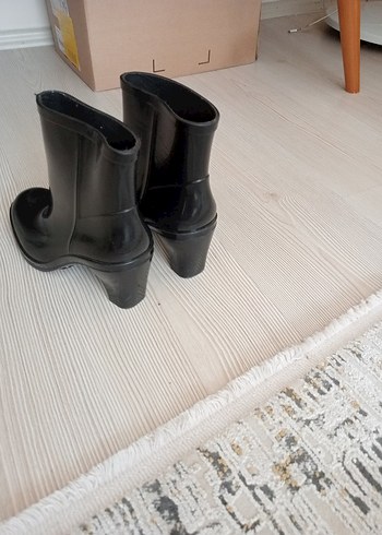 36 Beden Siyah Rugan Stiletto Topuklu Kadın Bot