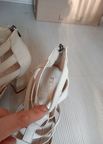 Beyaz Kadın Dolgu Topuklu Sandalet - Görsel 6