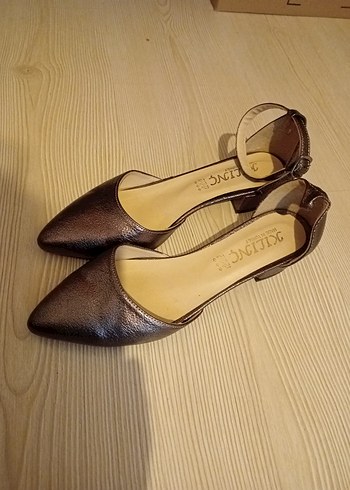 Kahverengi Parlak Yılan Desenli Kadın Topuklu Ayakkabı - Görsel 4