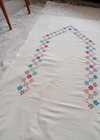 Çiçek Desenli El İşlemeli seccade - Görsel 3