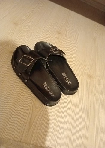 Kadın Siyah Tokalı Dolgu Topuk Terlik - Görsel 8