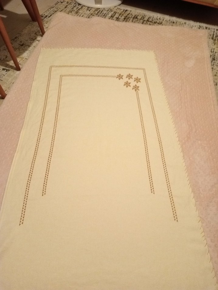 İşlemeli Krem seccade etamin - Görsel 2