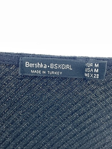 m Beden siyah Renk Bershka Bluz %70 İndirimli.