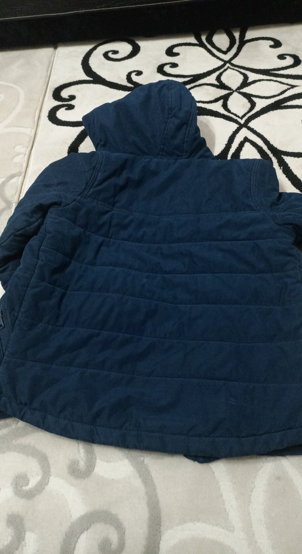 Erkek Çocuk Lacivert Kapüşonlu Mont - Görsel 4