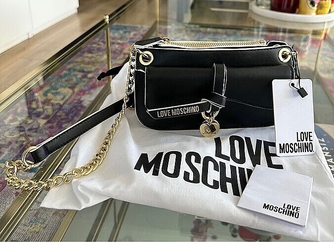  Beden Love moschino
