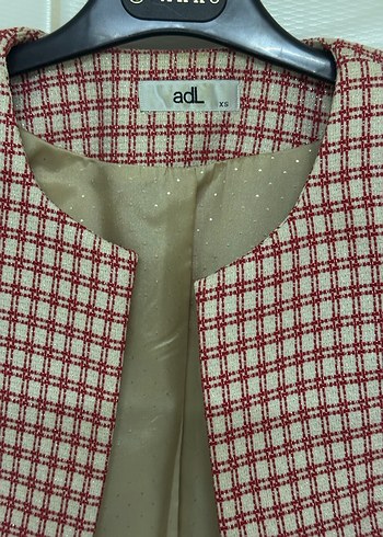 Truvakar kollu kısa ceket, kırmızı simli desen. - Görsel 3