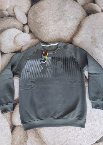 Under Armour Sweatshirt