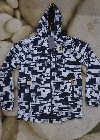 Under Armour Yağmurluk